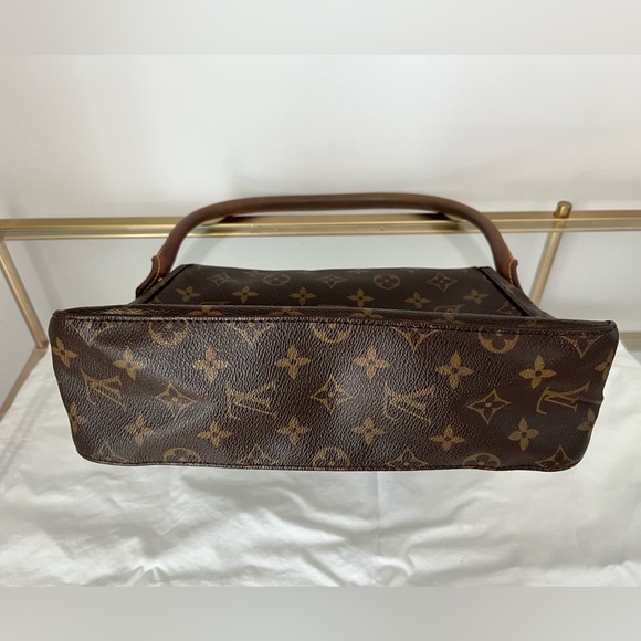Authentic Louis Vuitton Monogram Canvas Looping PM Handbag - Picture 3 of 12